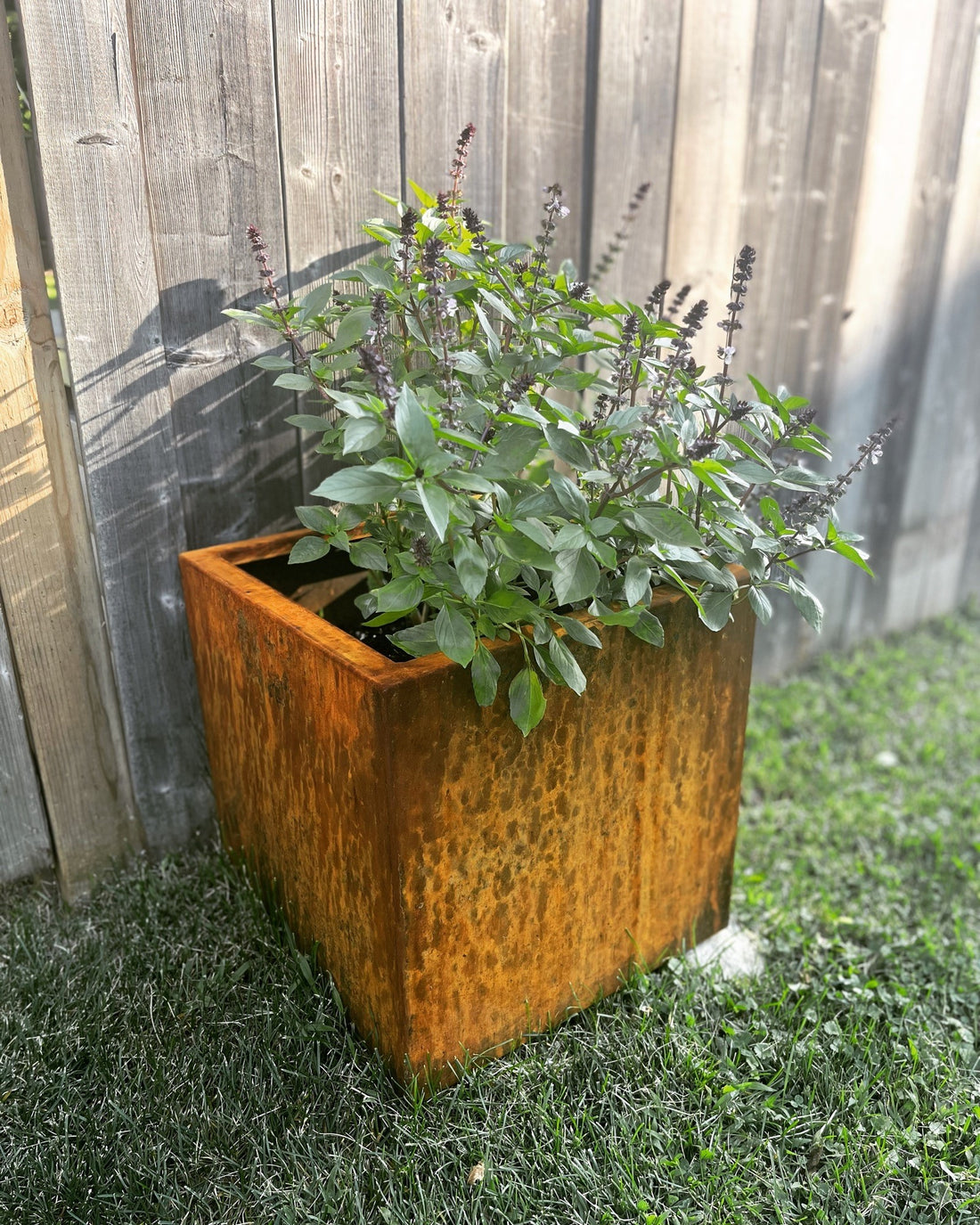 Creative Ways to Integrate Corten Planters into your Outdoor Space: